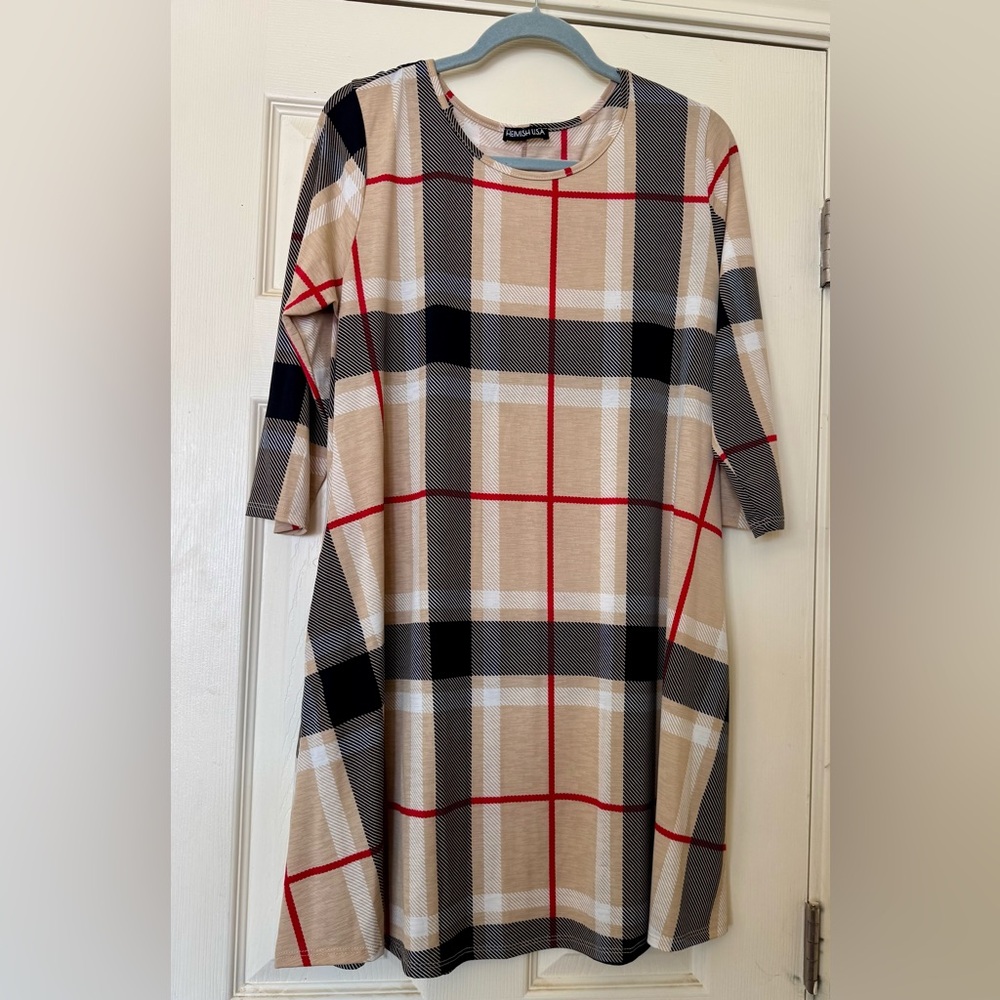 HEIMISH USA Short Sleeve Plaid Dress in Beige, Red, and Black